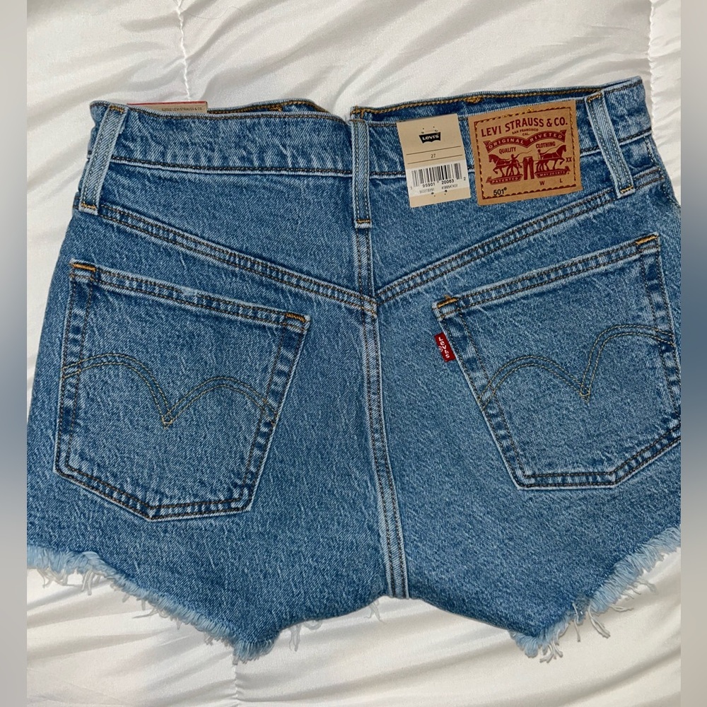 NWT Levi's Blue Jean Shorts Distressed Cut-Off Style